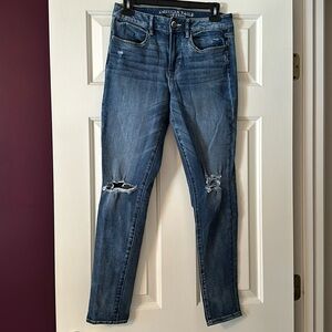 American Eagle tattered hi-rise jegging